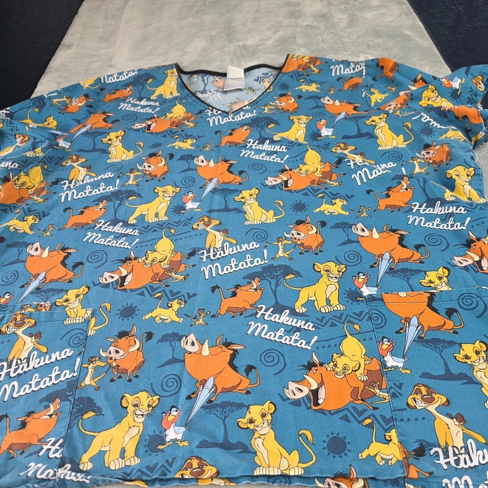 Disney Lion King, Pumbaa, Timon & Simba Women's Scrub SZ 2X